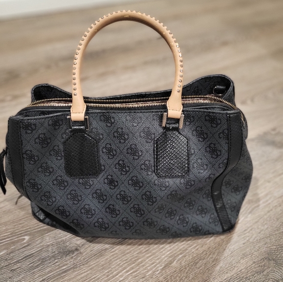 GUESS black and tan purse - Picture 15 of 16